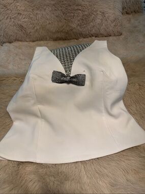 White V-Neck Women’s Tank Top with Rhinestone Bow